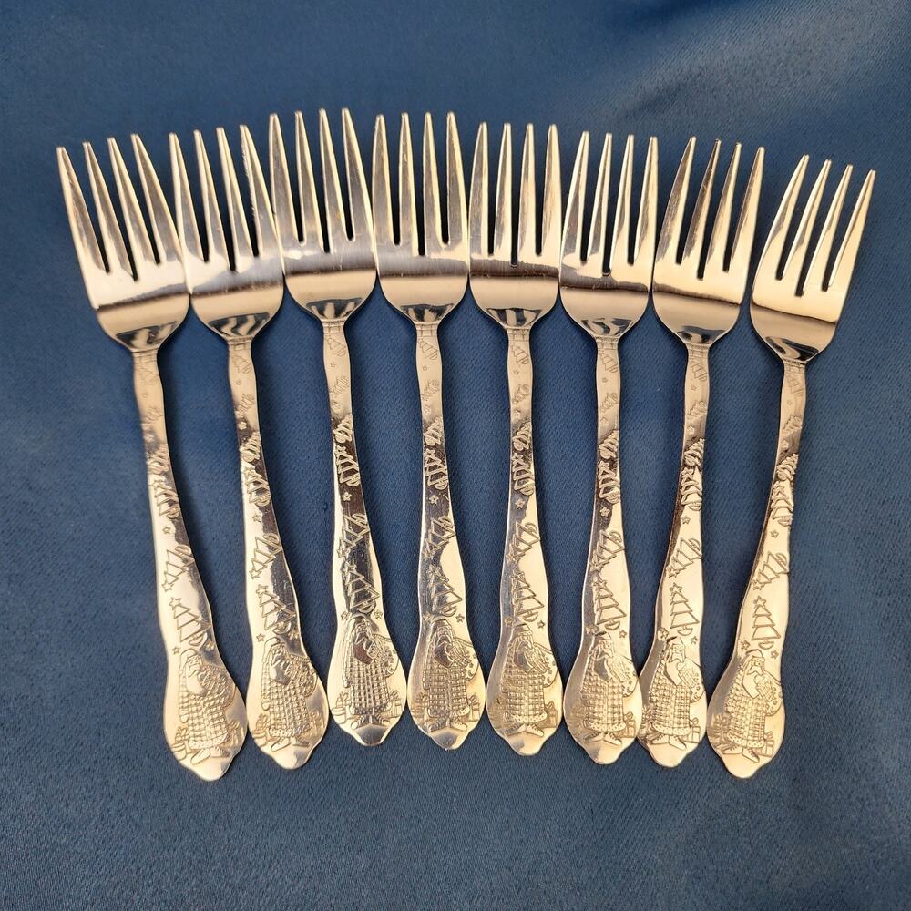 Debbie Mumm Sakura Flatware Silverware Magic of Santa (8) 6.5" Salad Forks Trees